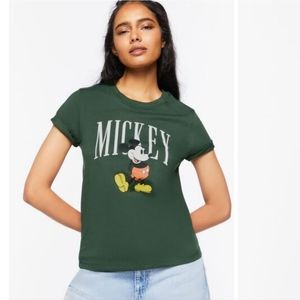 Disney Mickey Mouse Graphic Tee Size: Small
